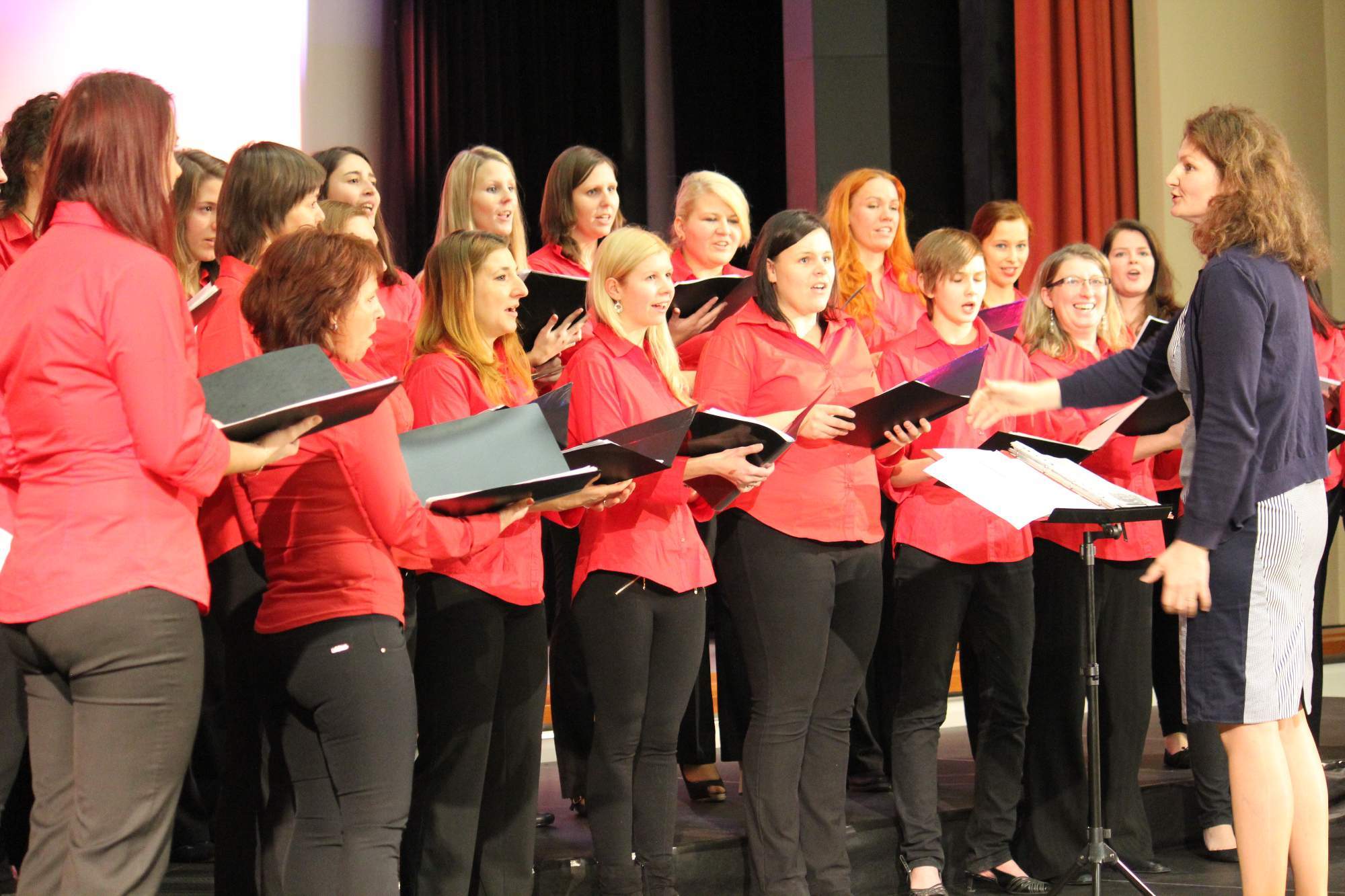 29. 11. 2014 Mezinárodní festival adventní a vánoční hudby s Cenou Petra Ebena